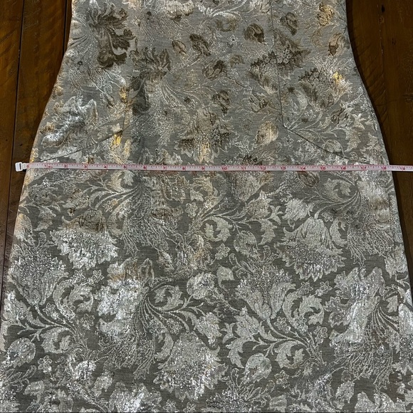 Signette Metallic Gold Floral Brocade Beige Lace Cap Sleeve Empire Waist Dress - Picture 11 of 12